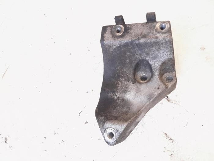 Dynamosteun onder van een Ford Ranger, Gebruikt, -, -, Ophalen of Verzenden