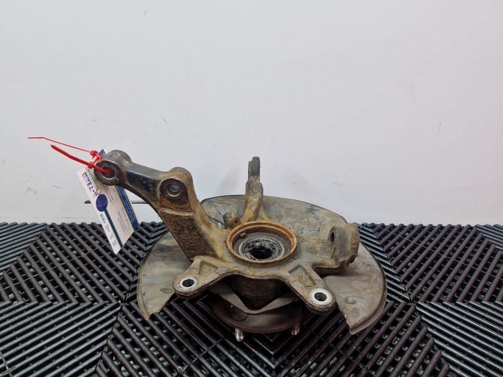 FUSEE RECHTS VOOR Honda Civic (FK / FN) (|51211SMGE01|), Hanauer Landstraße  222-224
60314  Frankfurt am Main, DE, Honda, Gebruikt