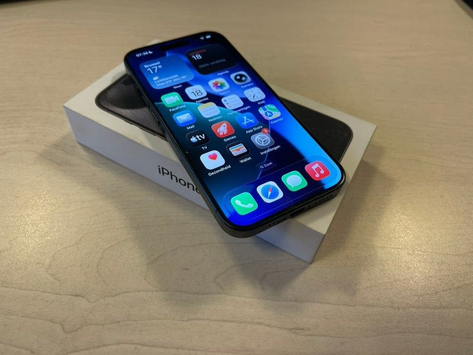iPhone 15 pro - 256gb - Titanium black, Télécoms, Téléphonie mobile | Apple iPhone, 256 GB, IPhone 15, 86 %, Comme neuf
