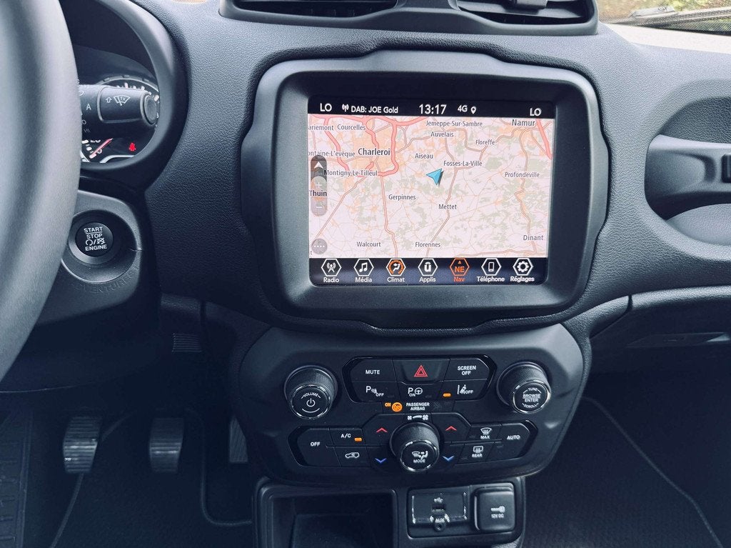 Jeep Renegade Renegade essence, état neuf, Garantie 1 an, Argent ou Gris, Achat, Entreprise, Boîte manuelle