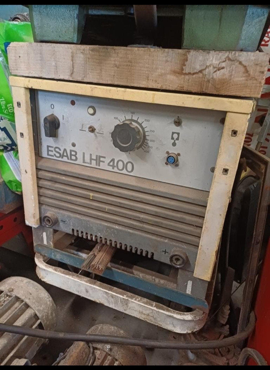 LHF 400 ampère continu ESAB-lasapparaat, Doe-het-zelf en Bouw, Gereedschap | Lasapparaten, Ophalen