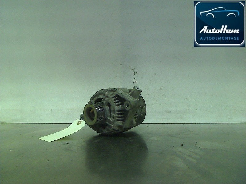 DYNAMO Opel Corsa B (73 / 78 / 79) (01-1993/09-2000), Gebruikt, Opel