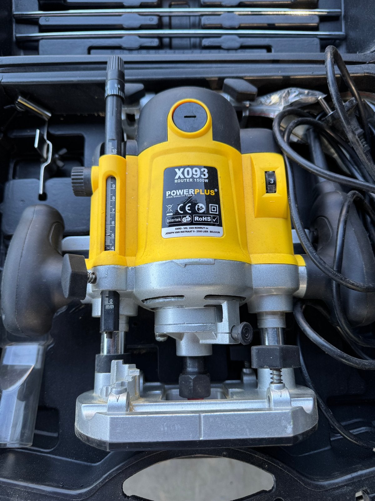 Powerplus POWX093 1500w, Ophalen, Gebruikt, Elektrisch, Bovenfrees