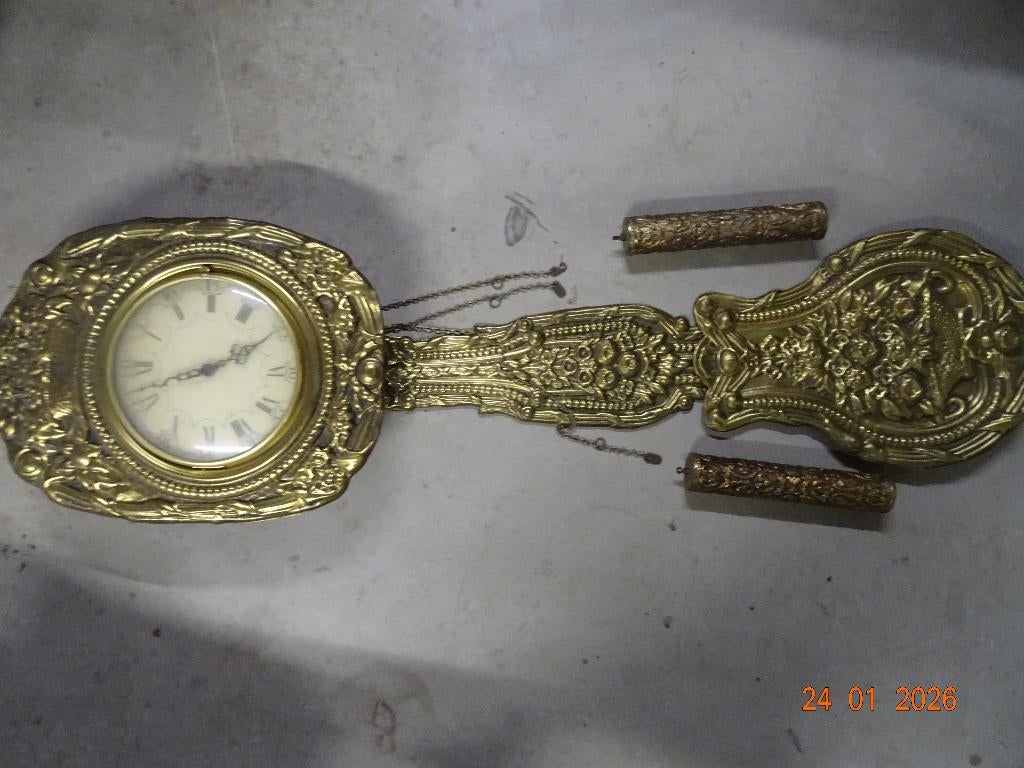 Horloge, Ophalen