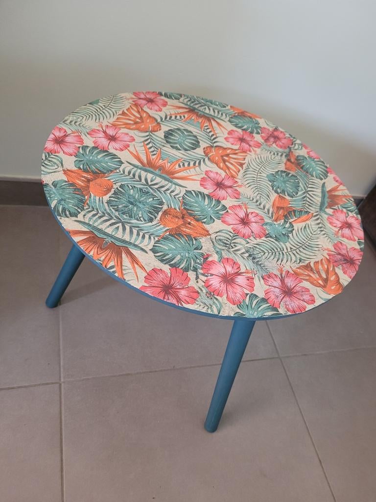 Bijzet tafeltje / plantenstaander, Ophalen, Hout, Vintagelook, Minder dan 45 cm