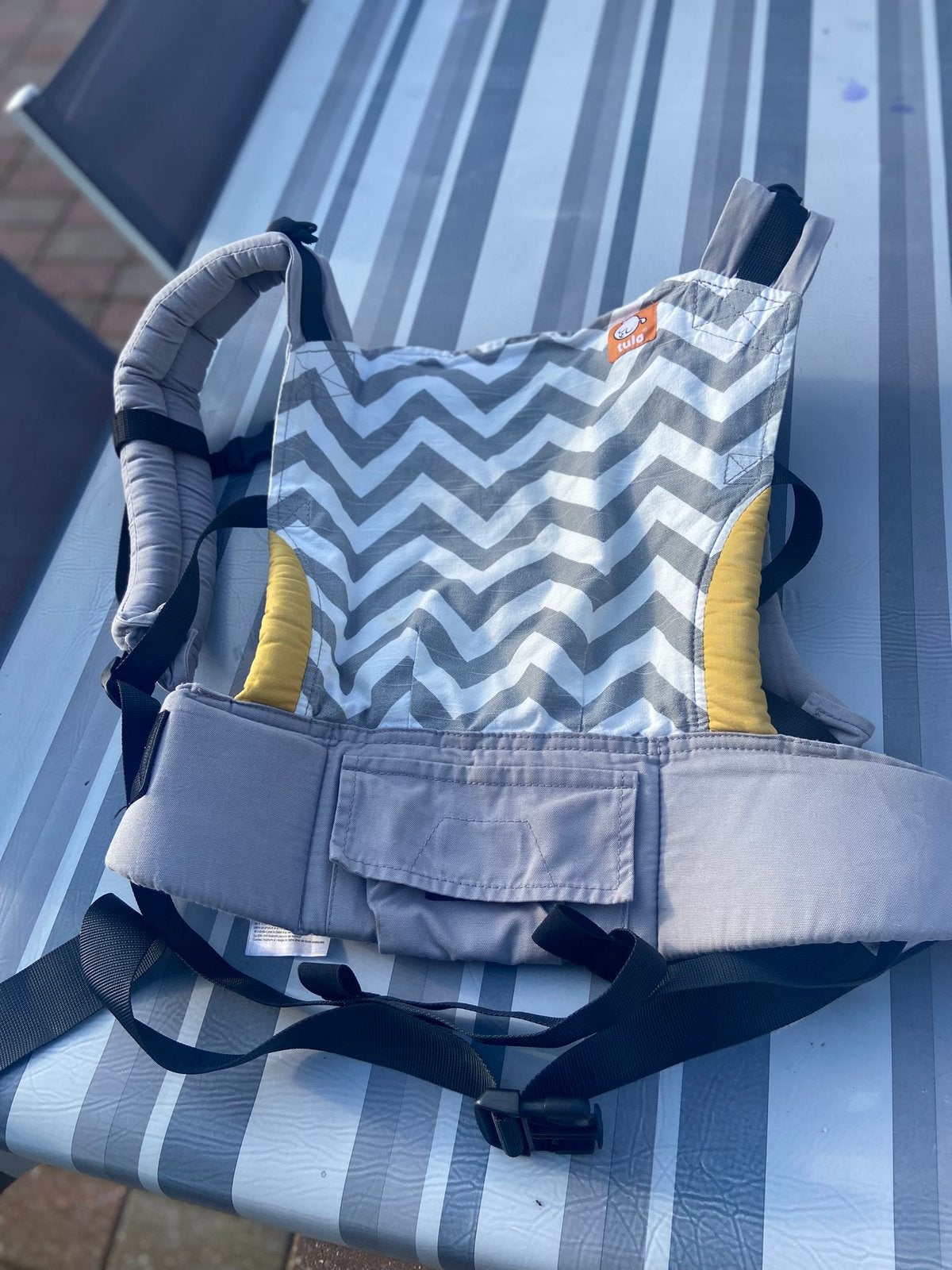 Draagzak tula, Enlèvement, Utilisé, Porte-bébé