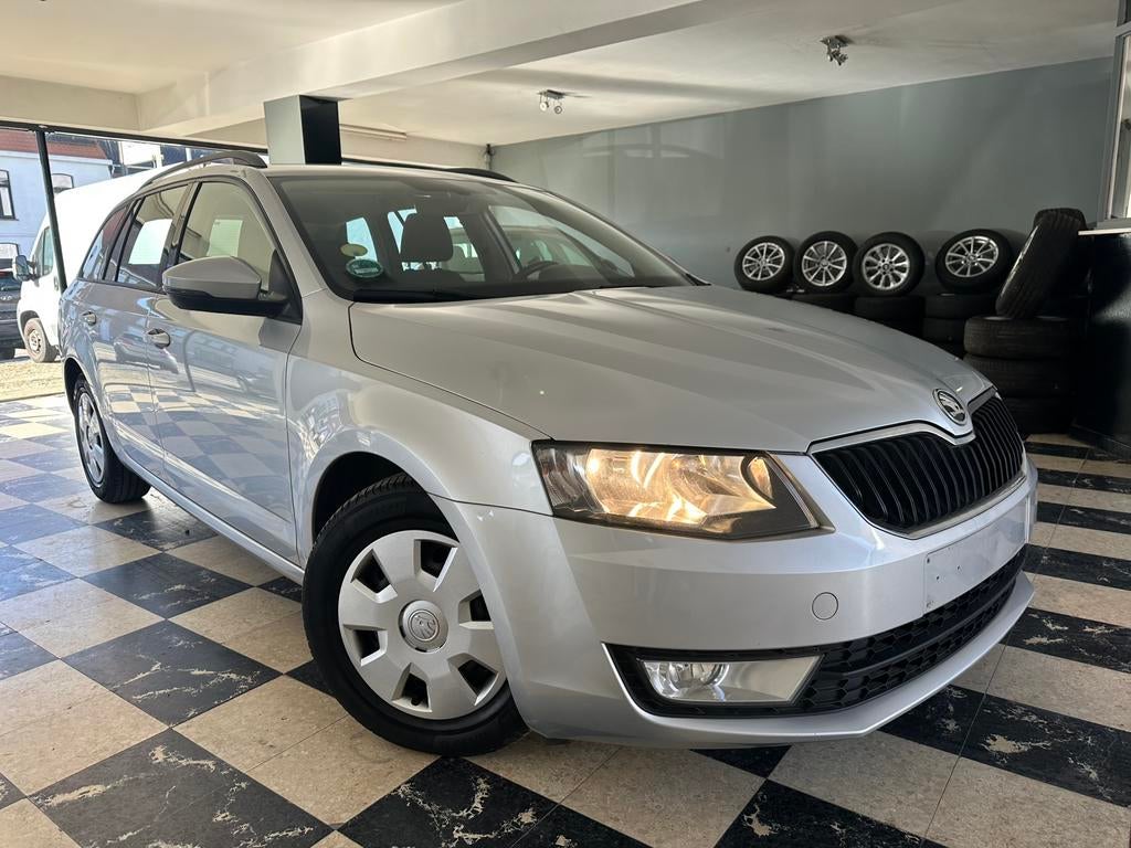 Skoda Octavia Octavia -1.6 CR TDi Style -euro 6b, Autos, Skoda, Argent ou Gris, Euro 6, Entreprise, Boîte manuelle