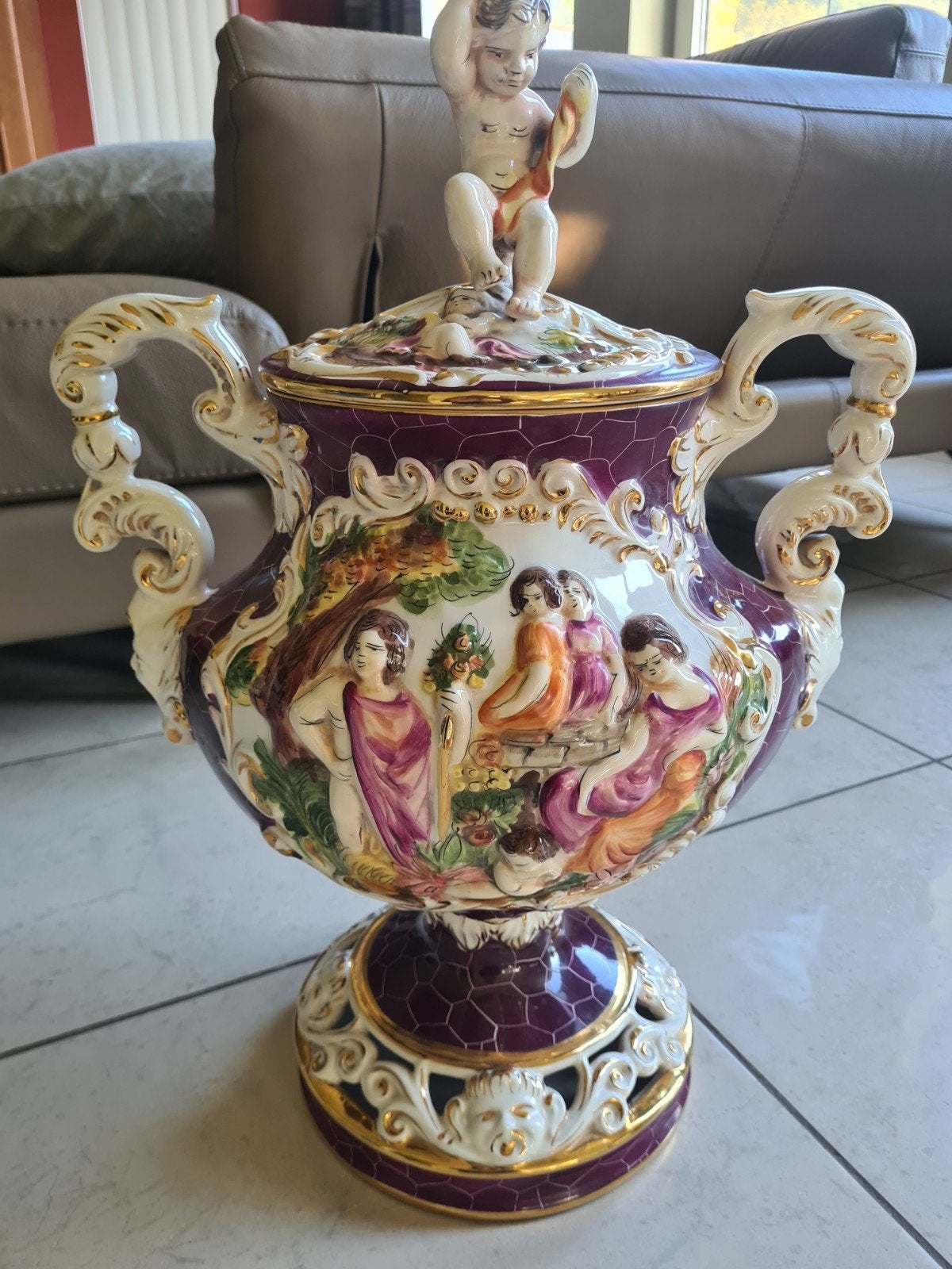 Vase Capodimonte avec couvercle amovible, Antiquités & Art, Enlèvement