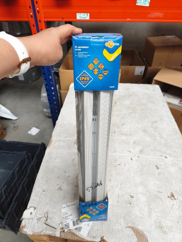 HW Spatwaterdicht TL-ARMA 1X18W LAMP inbe 18 W. 60cm NOG 90, Ophalen of Verzenden, Nieuw