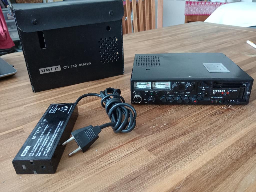 UHER CR240  Stereo cassette recorder, Ophalen of Verzenden, Bandrecorder