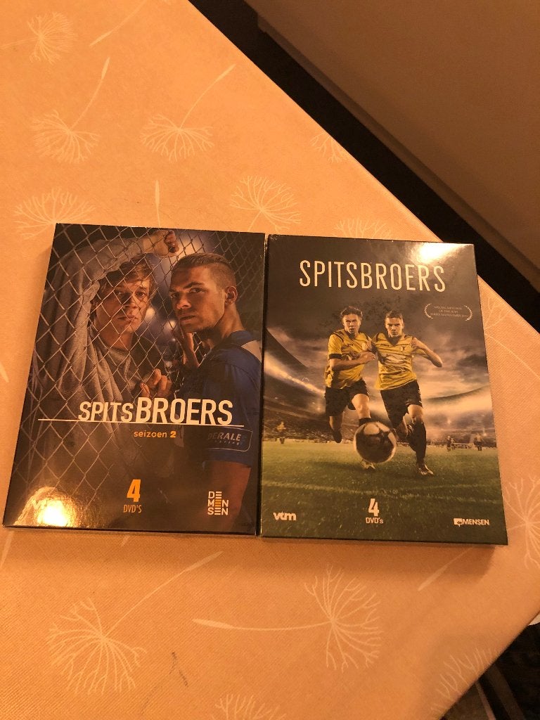 DVD serie spitsbroers serie 1 en 2 nieuw in de plastiek, Ophalen of Verzenden, Nieuw in verpakking