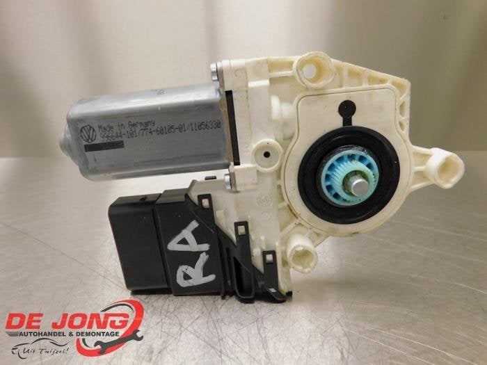 Moteur de vitre portière d'un Volkswagen Touran, Autos : Pièces & Accessoires, Volkswagen, -, 3 mois de garantie, Utilisé