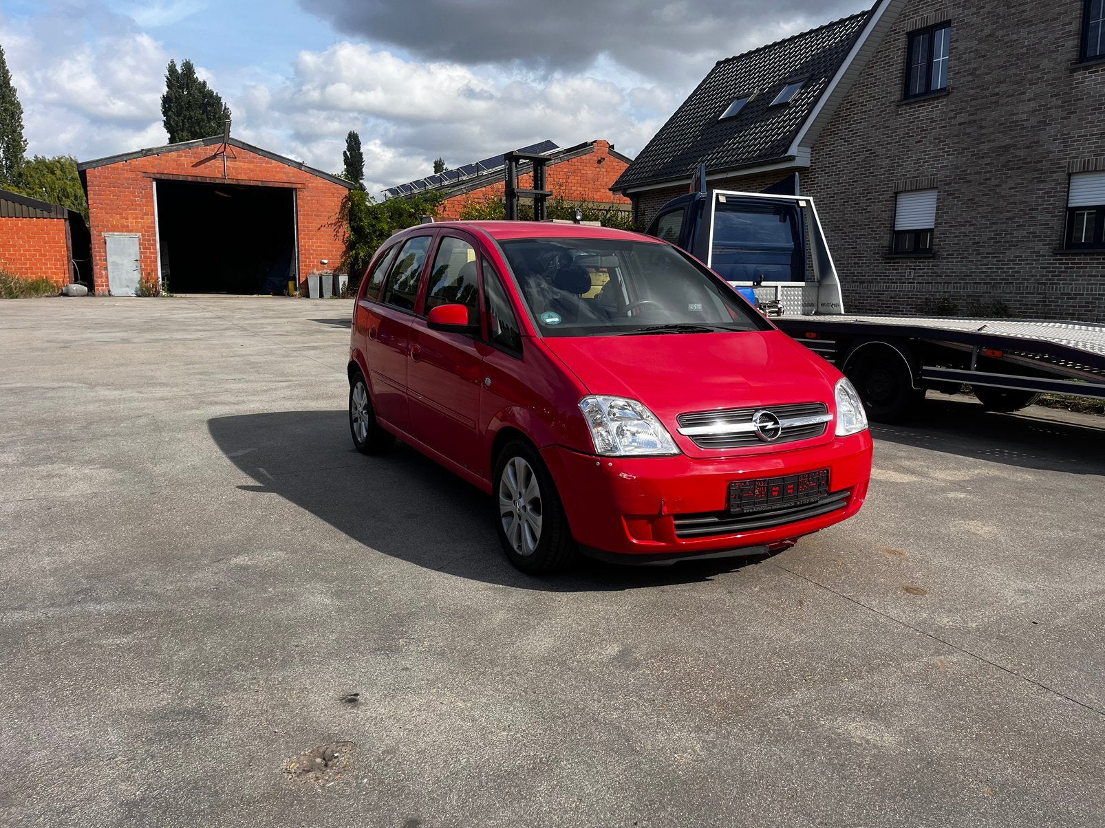 OPEL MERIVA 1.6 BENZINE AUTOMAT VAN 2006 MET AIRCO, Autos, Rouge, Achat, Noir, 5 portes