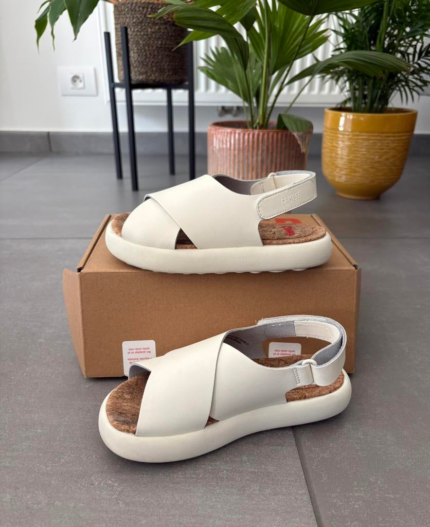 Sandalen meisjes - wit maat 31 - CAMPER, Ophalen, Meisje, Overige typen, Zo goed als nieuw