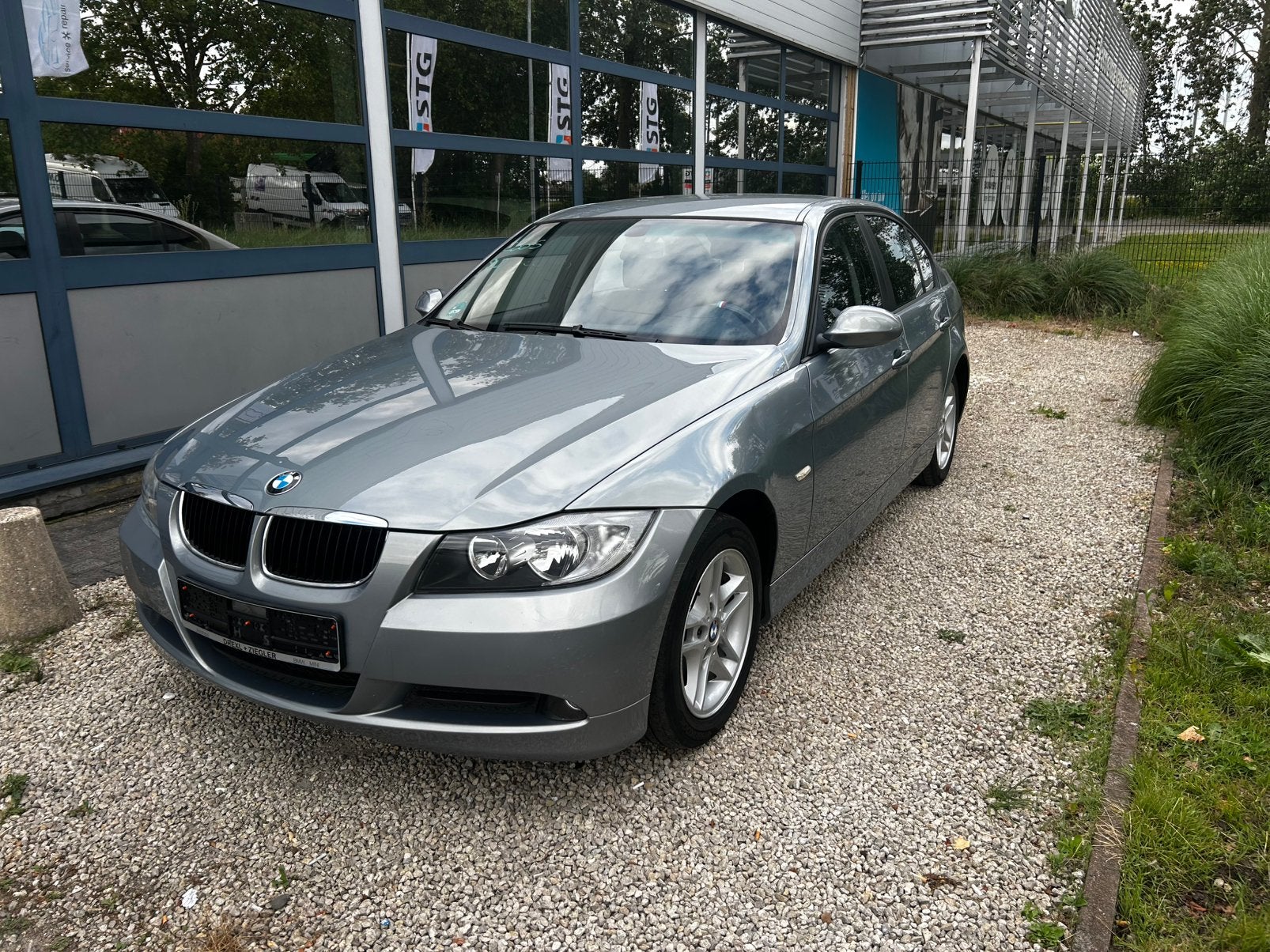 Bmw 316i benzine gekeurd voor verkoop, Auto's, BMW, Testrit aan huis, Stof, Zwart, Handgeschakeld