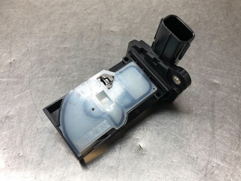 DÉBITMÈTRE Yaris IV (P21 / PA1 / PH1) (|22204F2010|), Utilisé, Toyota