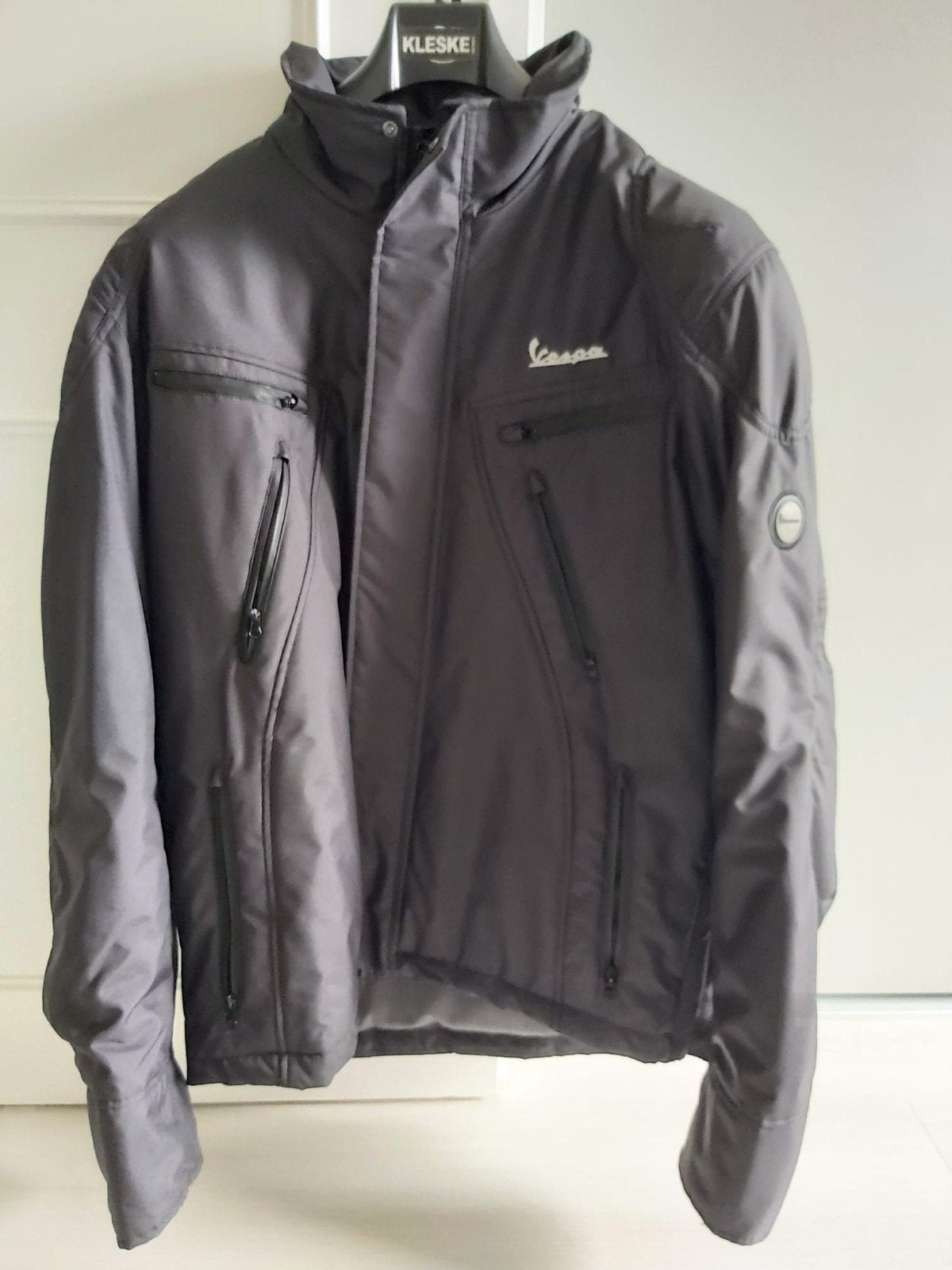 Zwarte vest Vespa Piaggio Man, Motoren, Ophalen