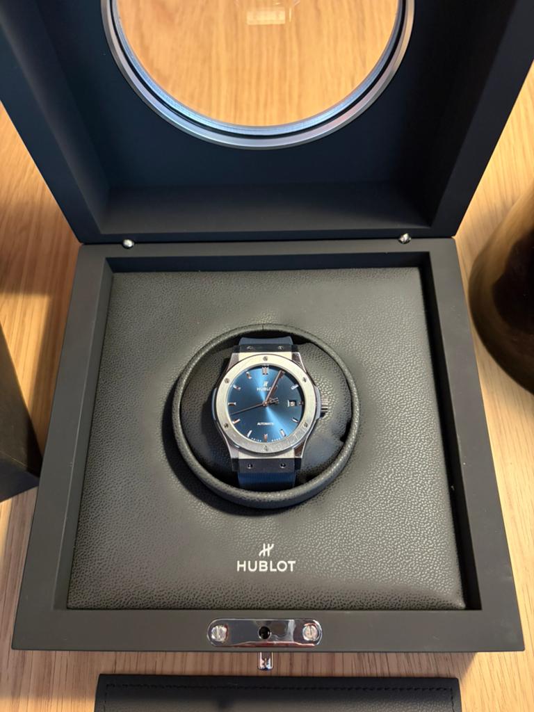 Hublot Classic Fusion Titanium Blue 42mm, Enlèvement ou Envoi, Comme neuf, Cuir