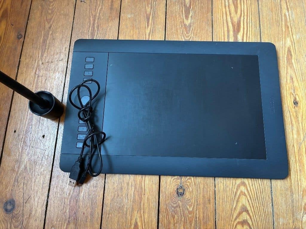 Wacom intuos pro medium, Computers en Software, Ophalen, Gebruikt, Draadloos, Wacom
