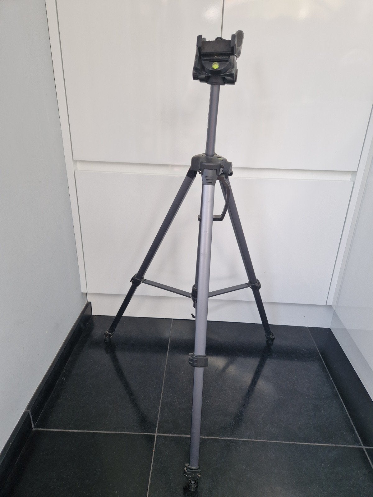 Universeel aluminium camerastatief met waterpas –Verstelbaar, Audio, Tv en Foto, Fotografie | Statieven en Balhoofden, Ophalen