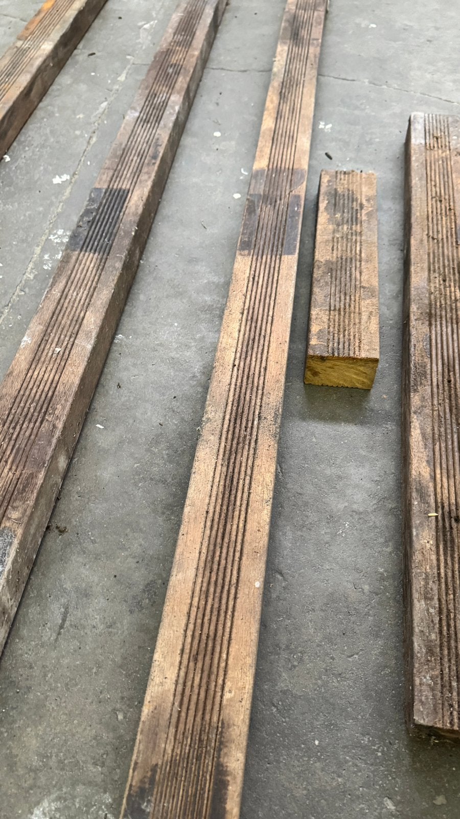 Hardhout, Ophalen, Zo goed als nieuw, Balken, Hardhout