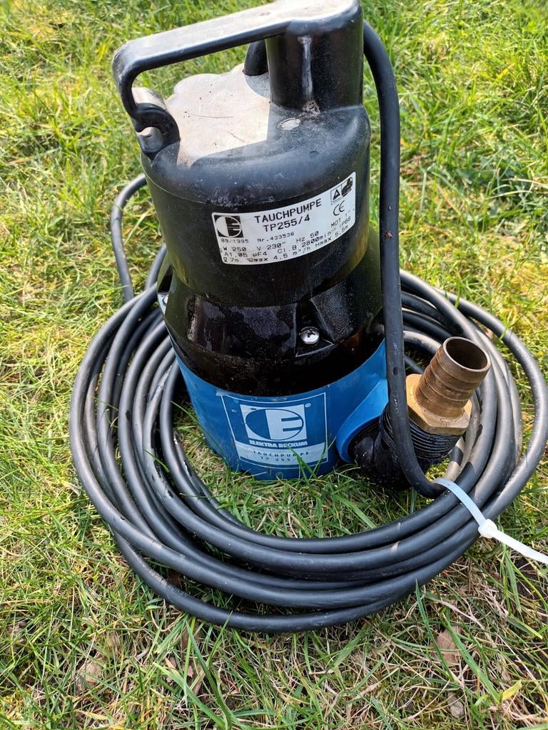 Dompelpomp Elektra Beckum met 8meter kabel, Ophalen, Zo goed als nieuw, Elektrisch, Dompelpomp