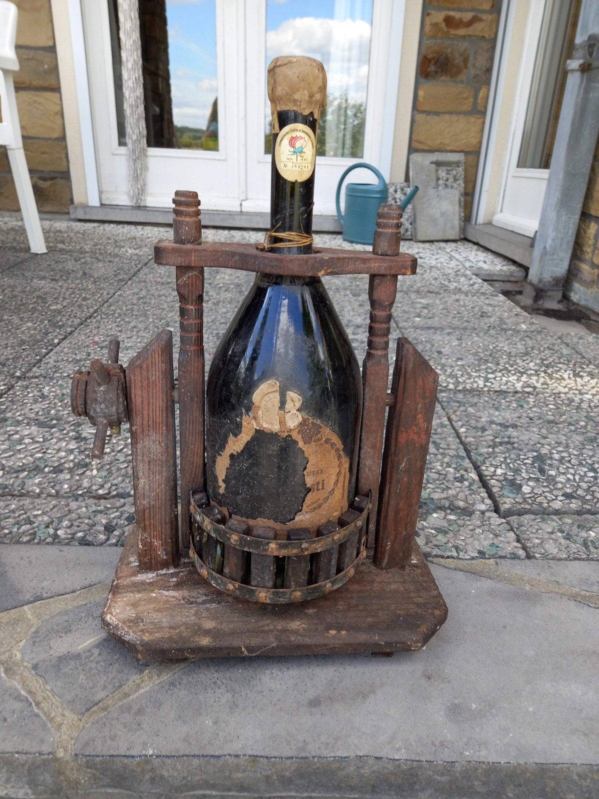 décanteur à vin., Enlèvement