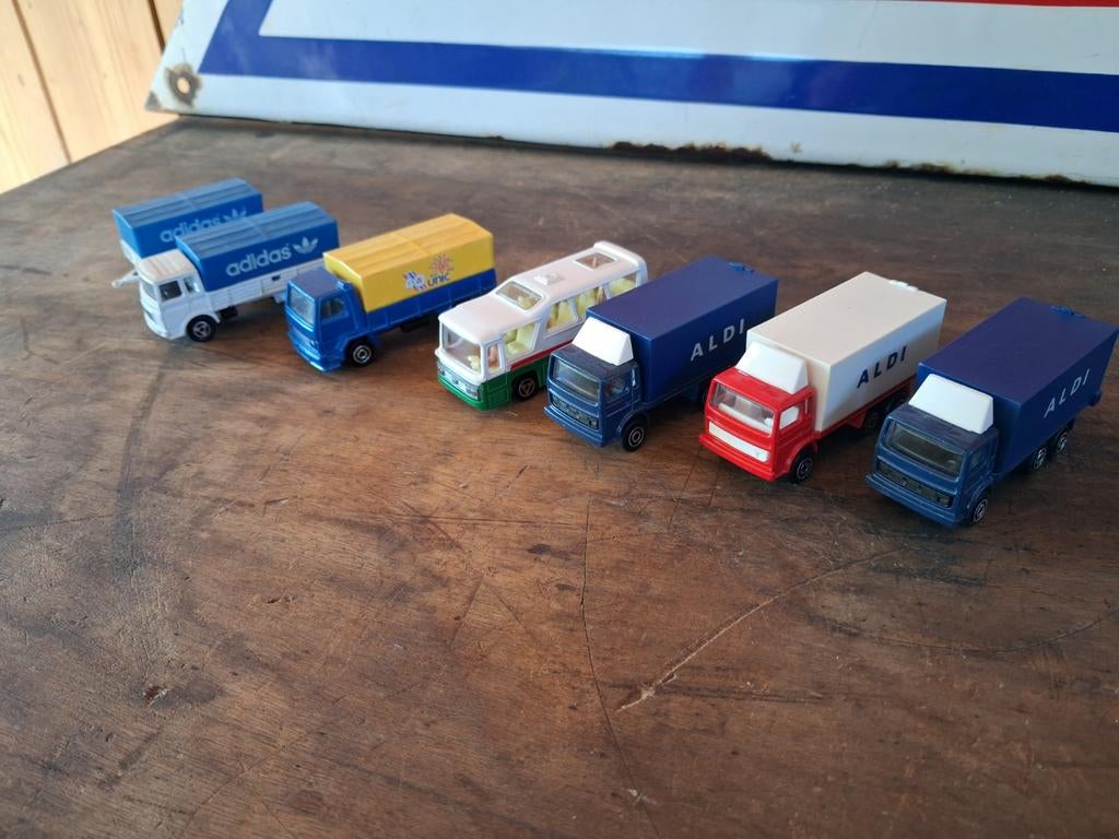 Majorette vrachtwagens + bus, Ophalen, Majorette