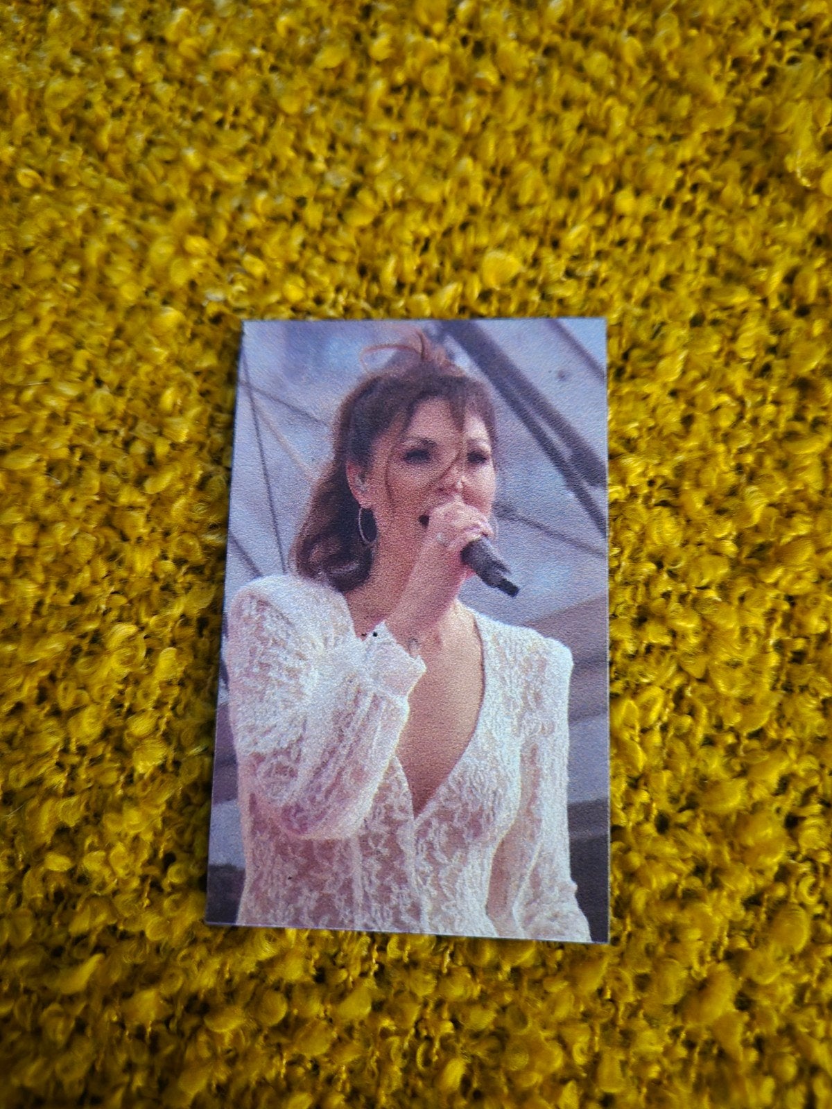 Magneet belle Perez, Verzenden