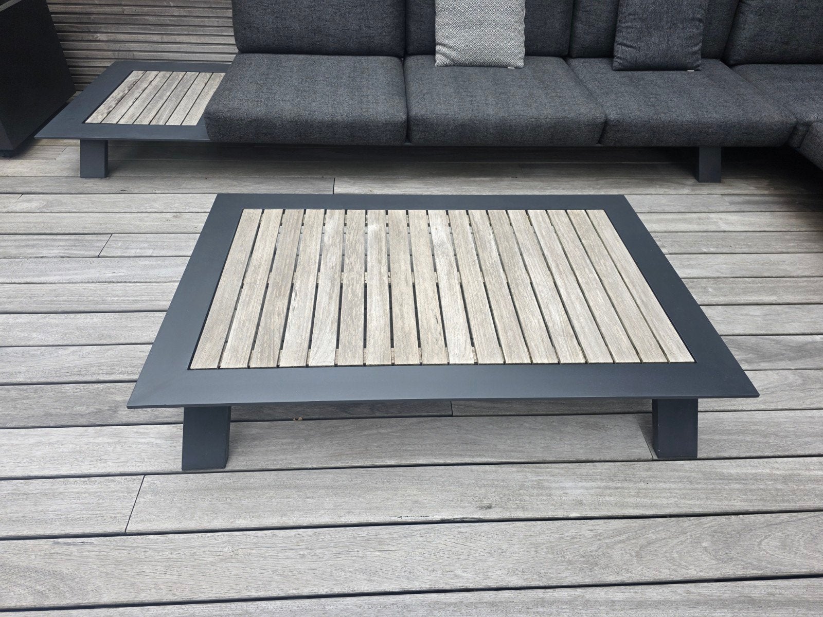 Loungetafel, Ophalen