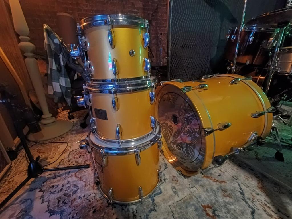Pearl masters studio birch shell gold finish, Muziek en Instrumenten, Drumstellen en Slagwerk, Ophalen, Pearl