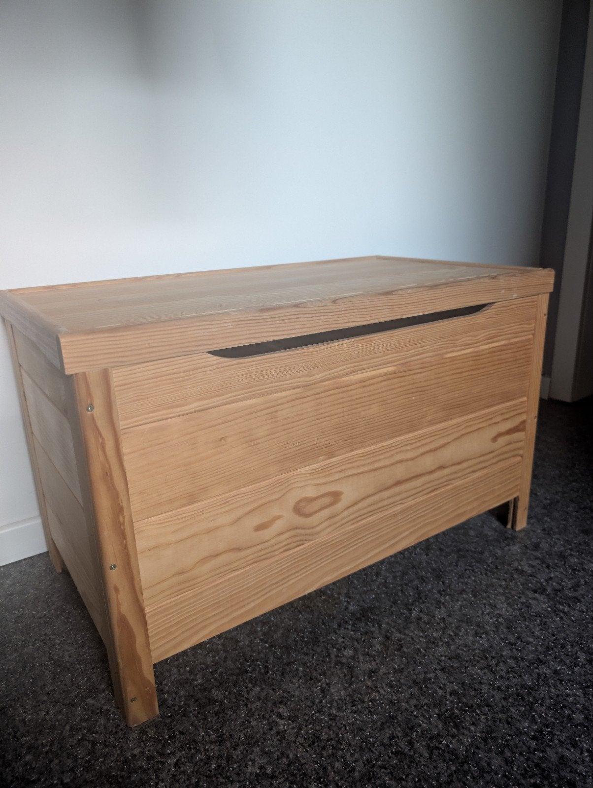 Houten speelgoedkoffer, Ophalen