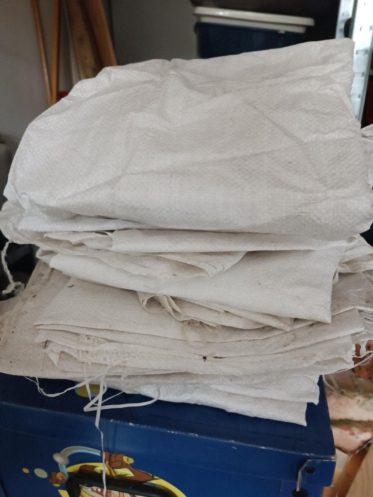 27 sacs à déchets pour chantier 60 cm x 100 cm, Jardin & Terrasse, Gravier, Rochers & Caillasse, Enlèvement, Utilisé