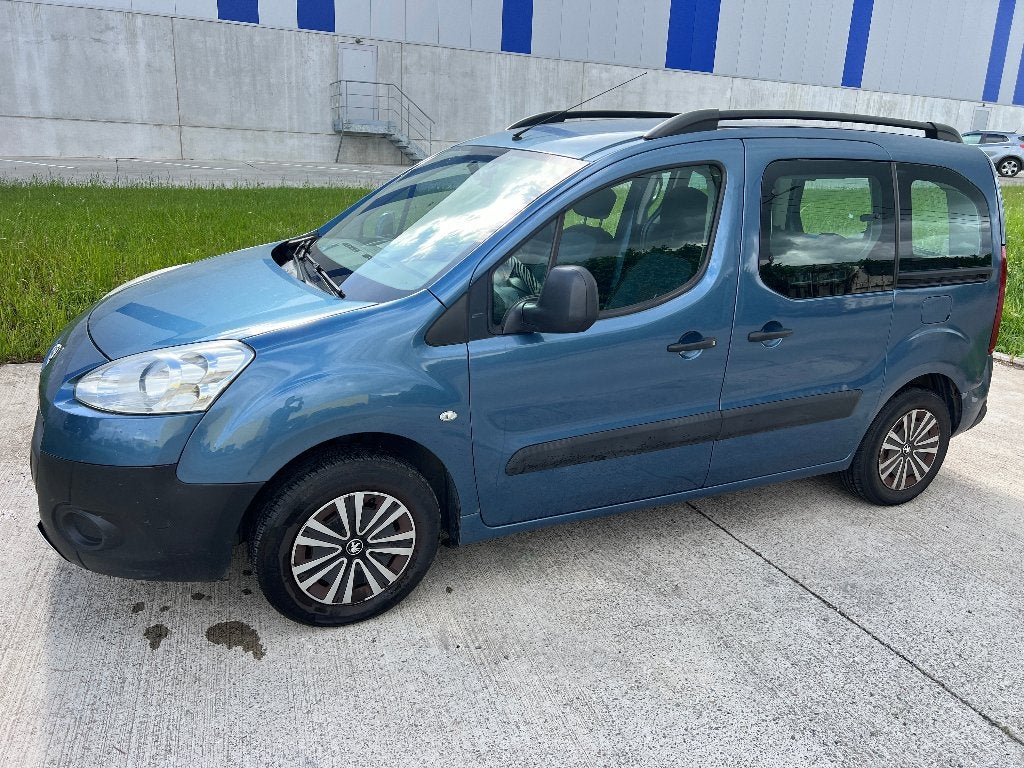 5 Place Peugeot Partner 1.6 Essence, Bedrijf, 5 deurs, Partner, 5 zetels