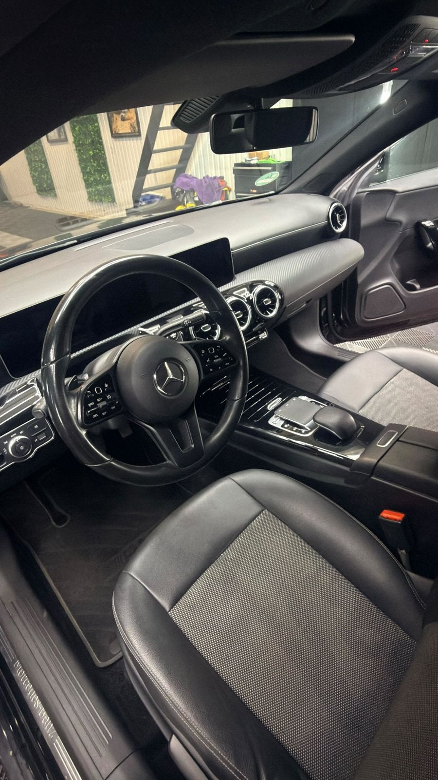 Mercedes CLA 180, Auto's, Mercedes-Benz, 139 g/km, Leder en Stof, Zwart, Particulier