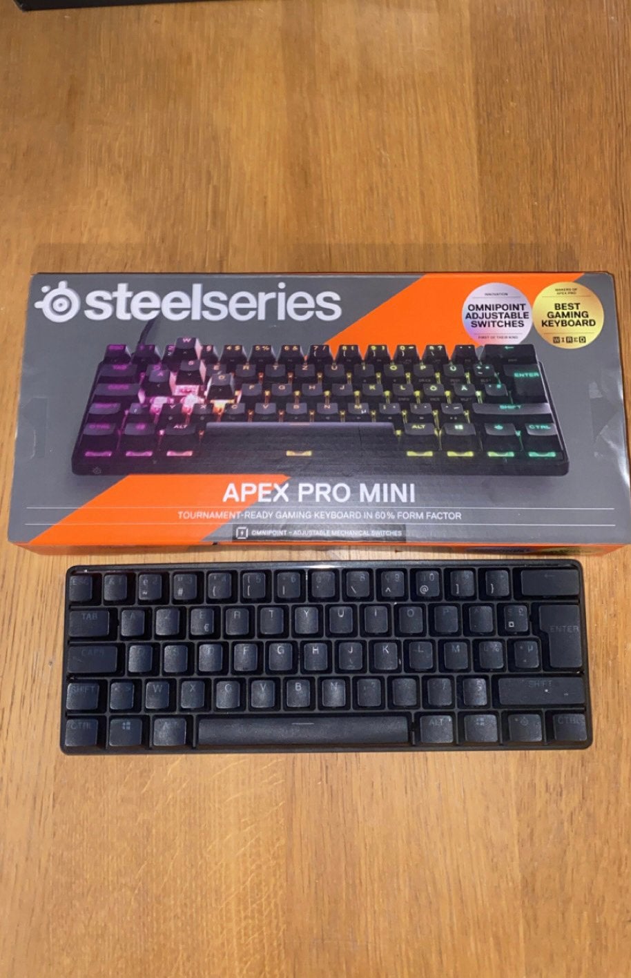 Logitech apex pro mini, Computers en Software, Toetsenborden, Ophalen, Zo goed als nieuw