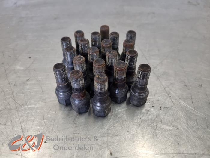 Kit boulons de roue d'un Opel Combo, -, Opel, 3 mois de garantie, Utilisé