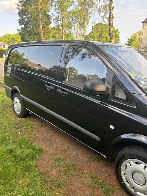 Zeer Propere  Mercedes Vito met weinig KM, 100 kW, Euro 5, Sound system, Zwart