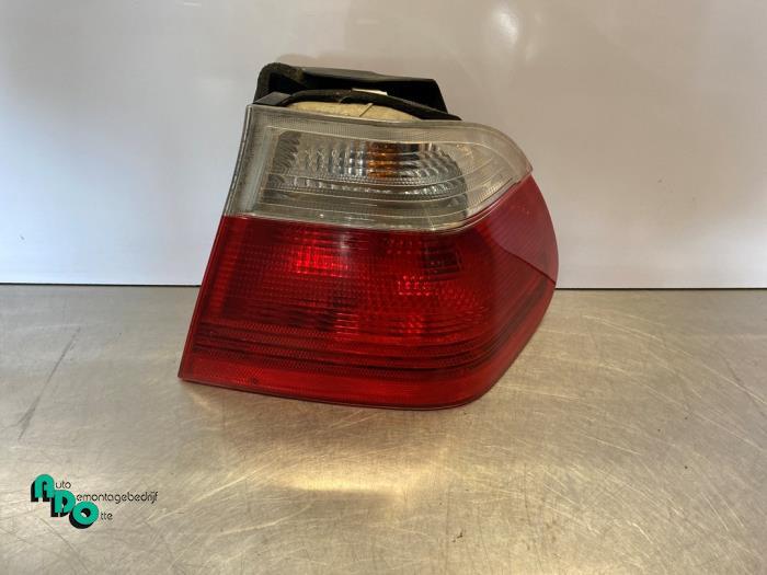 Achterlicht rechts van een BMW 3-Serie (3-Serie 98-), Auto-onderdelen, Gebruikt, -, -, Ophalen of Verzenden