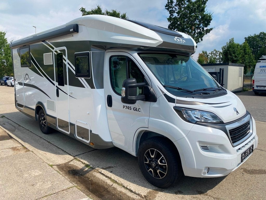 Eden Camp P745 GLC, Ringverwarming, Fietsendrager, Diesel, Half-integraal