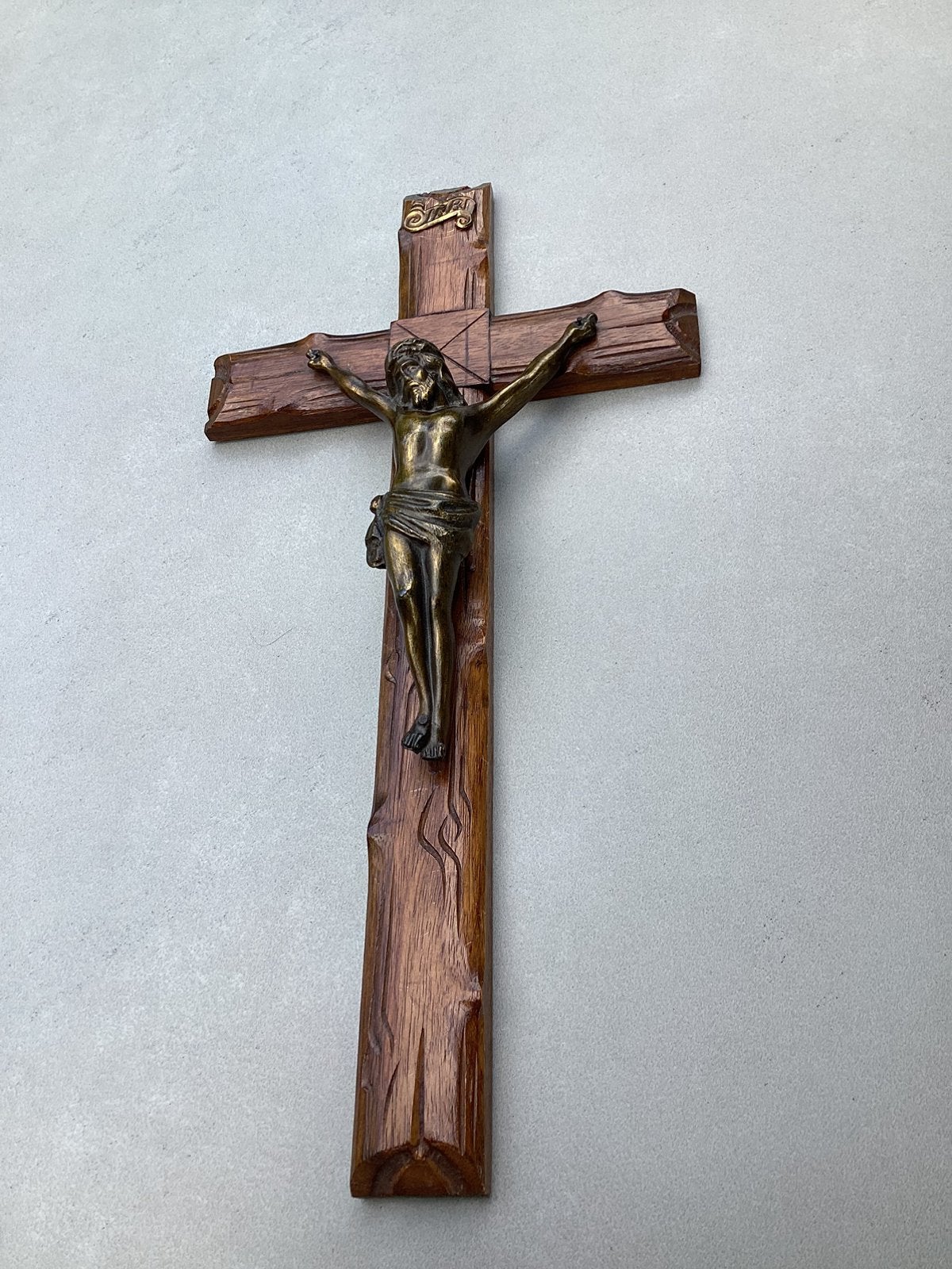 Prachtige vintage crucifix / wandkruis (50 x 26 cm), Ophalen, Zo goed als nieuw