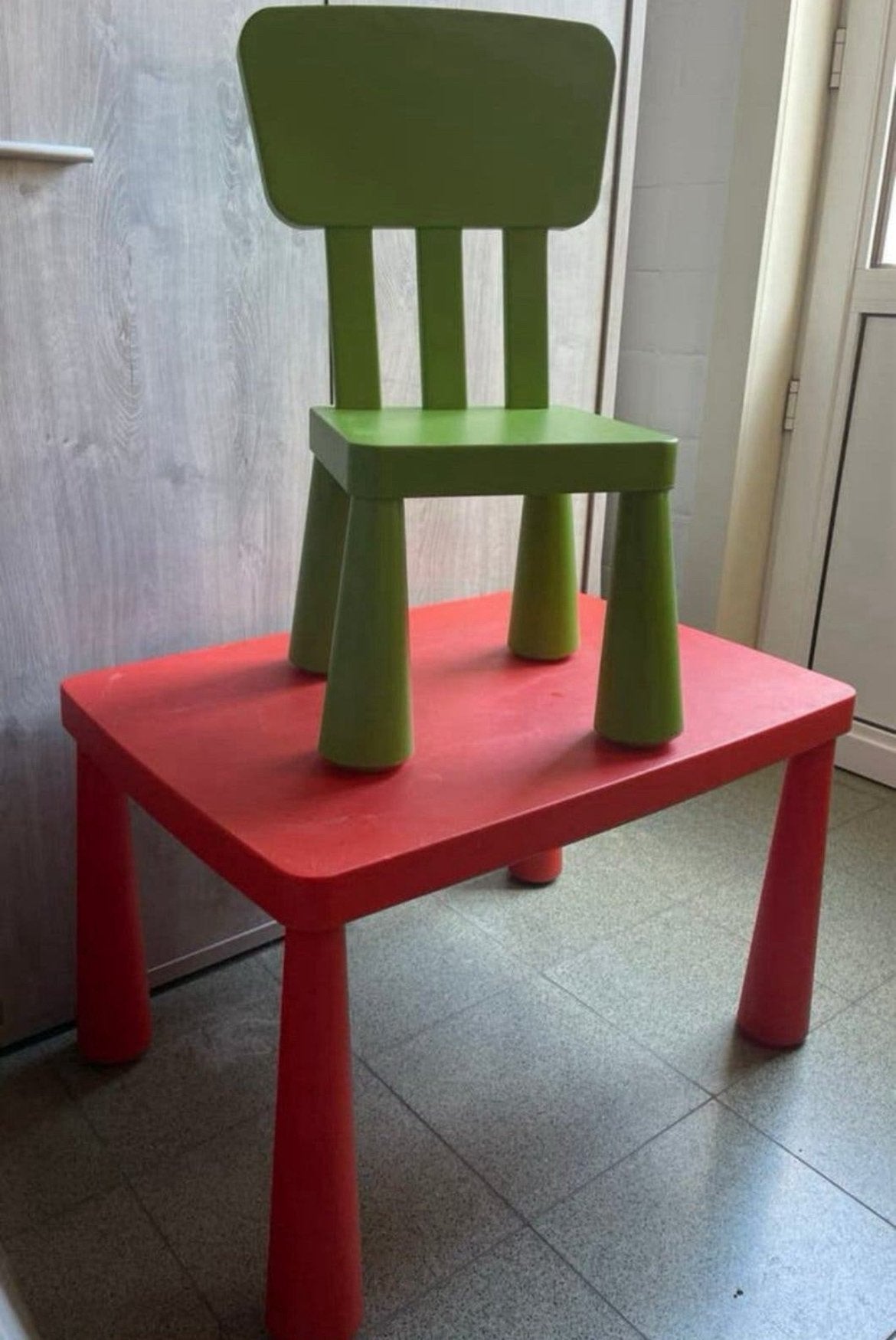 Kindertafel en stoel mammut, Kinderen en Baby's, Speelgoed | Speeltafels, Ophalen, Gebruikt
