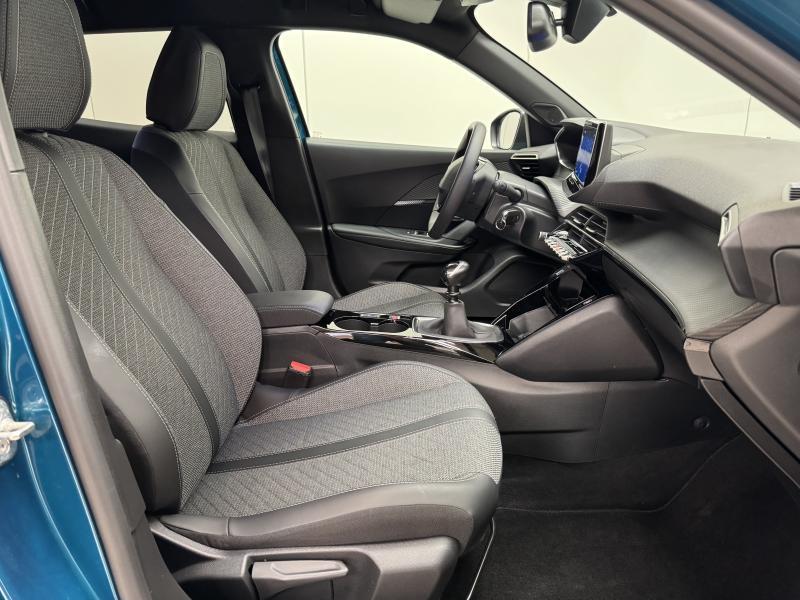 Peugeot 2008 1.2i Allure *BLUE OBSESSION* LED|CARPLAY|PDC|AI, Auto's, Emergency brake assist, 1199 cc, Blauw, Handgeschakeld