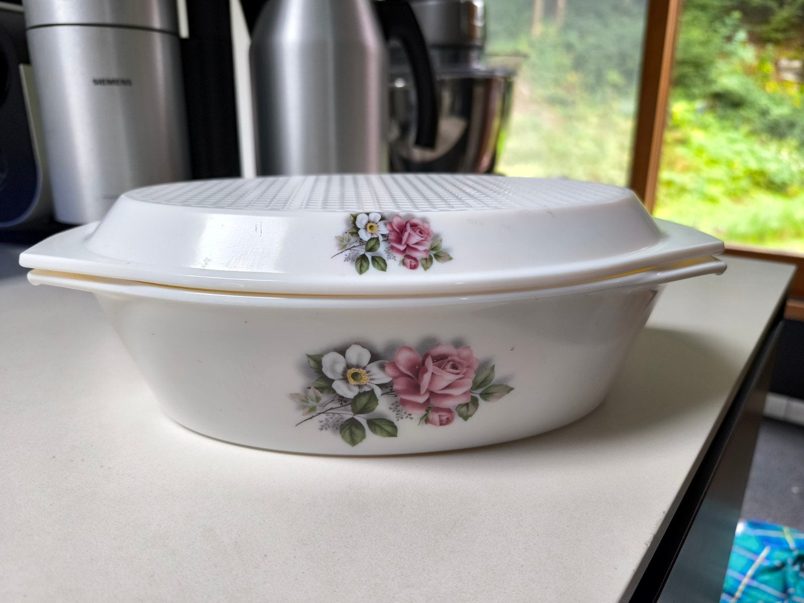 Plat Arcopal de luxe, Antiquités & Art, Enlèvement ou Envoi