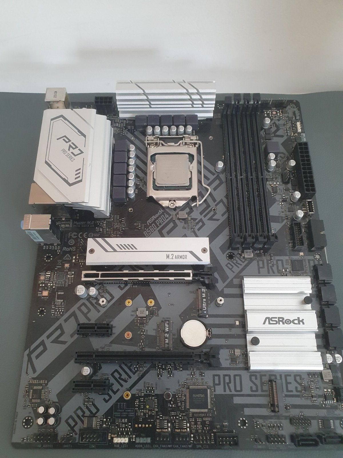 Asrock b560 pro4, Computers en Software, Moederborden, Gebruikt, DDR4, Ophalen of Verzenden, LGA 1150