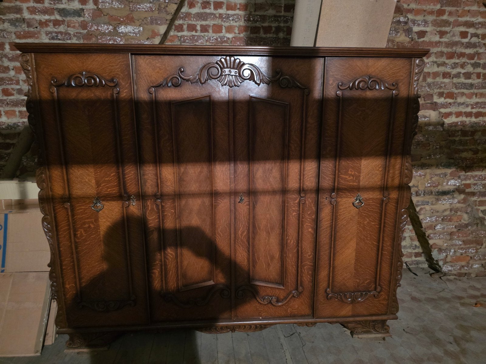 Armoire ancienne, Enlèvement