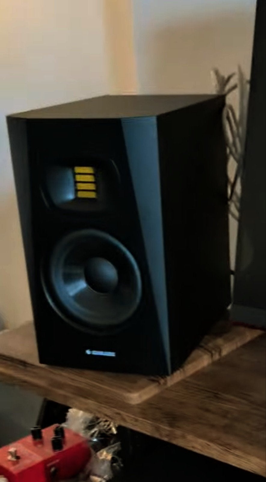 Paire adam audio + sub, Enlèvement