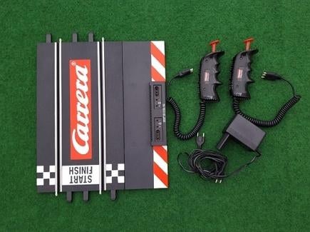 Carrera evolution: Startbaanstuk + 2 regelaars + transfo, Kinderen en Baby's, Speelgoed | Racebanen, Carrera, Ophalen of Verzenden