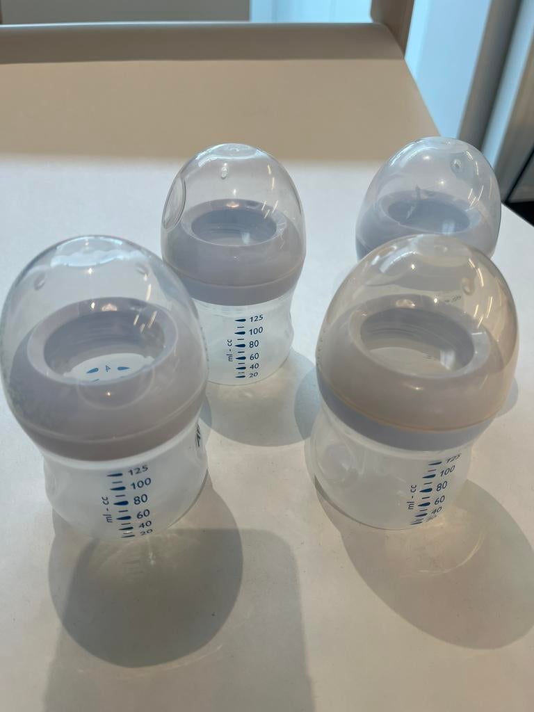 4 plastic flesjes Avent, Ophalen of Verzenden, Gebruikt