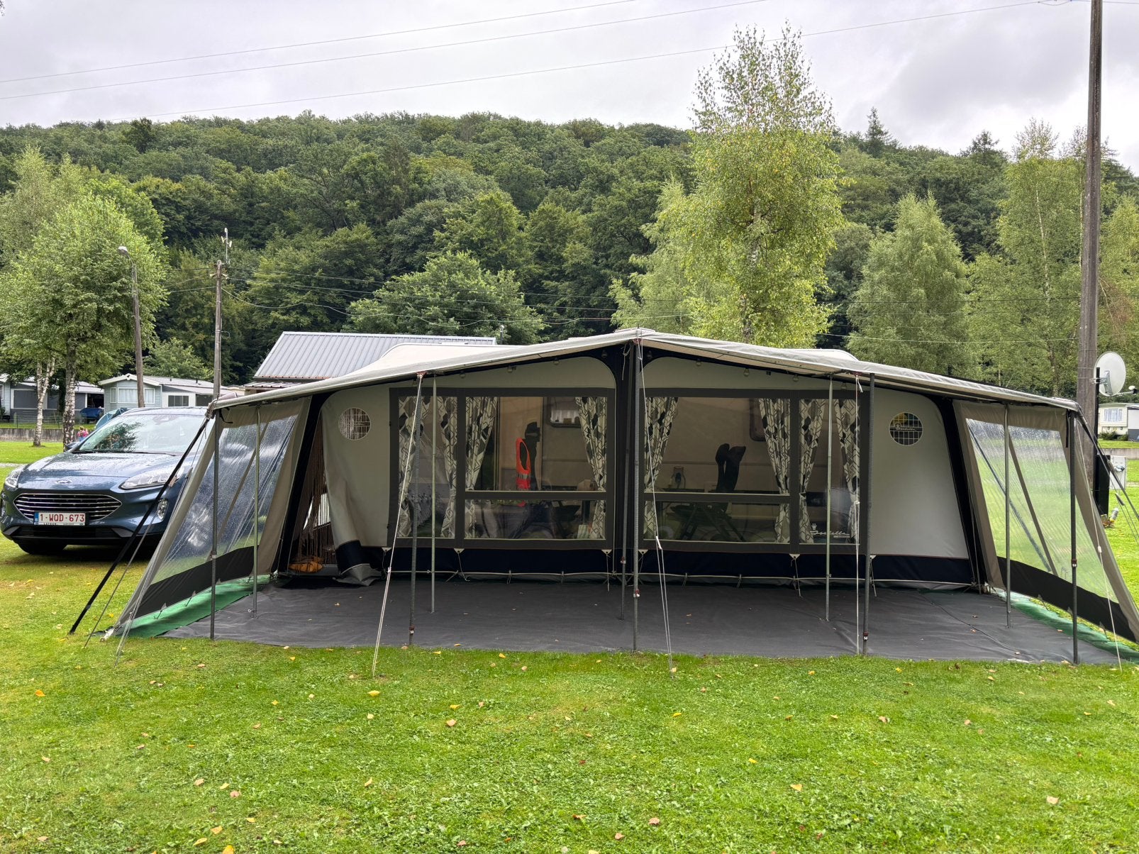 Prachtig verzorgde gezins caravan met alles erop en eraan, Caravans en Kamperen, Stapelbed, Particulier, Dethleffs, Luifel